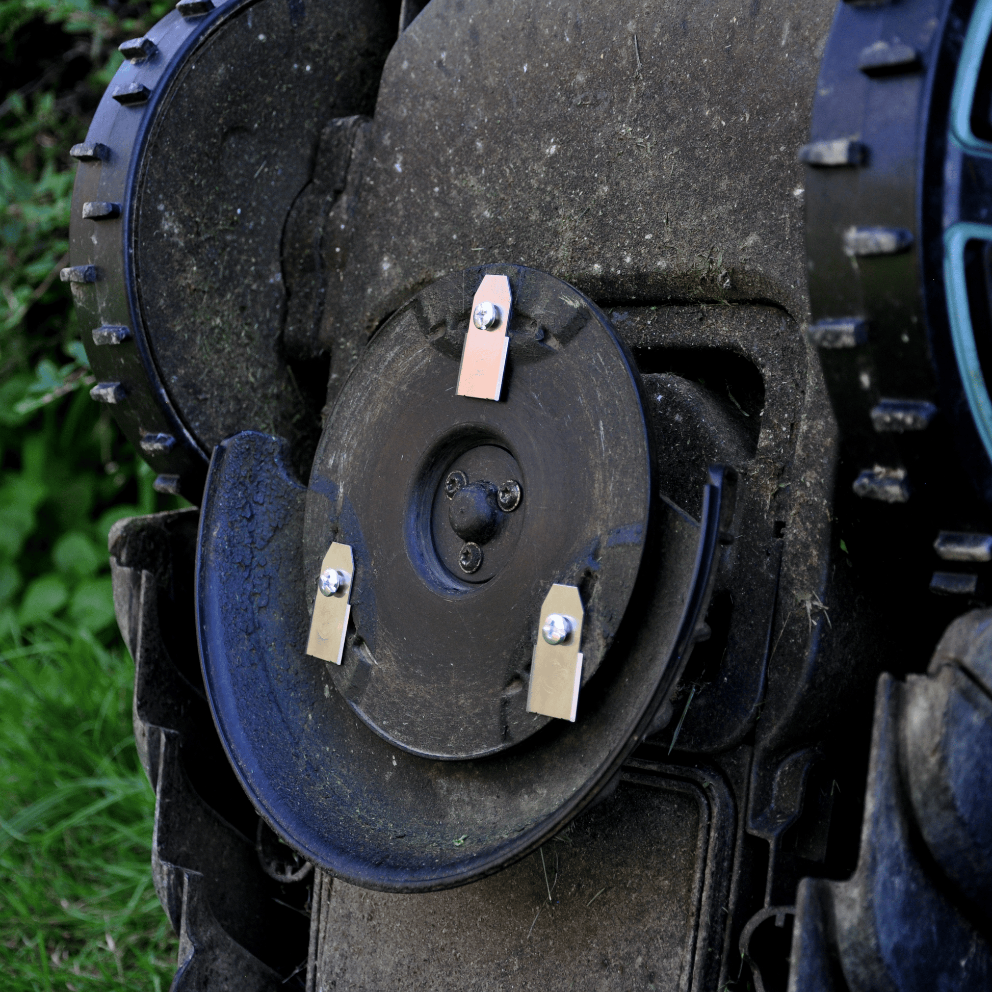 Ersatzklingen für Husqvarna Automower, Gardena & McCulloch Mähroboter - Exact Designs